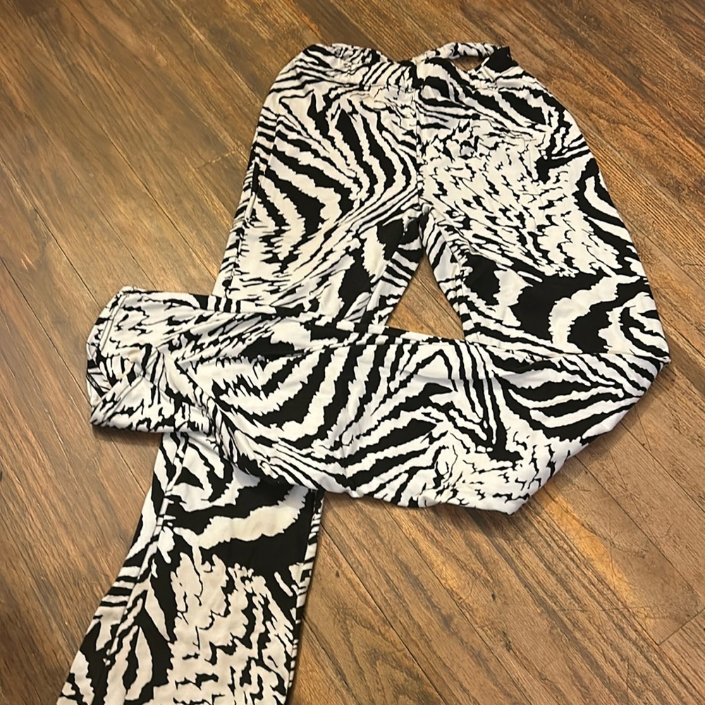 Stretch pants bell bottom cut outs